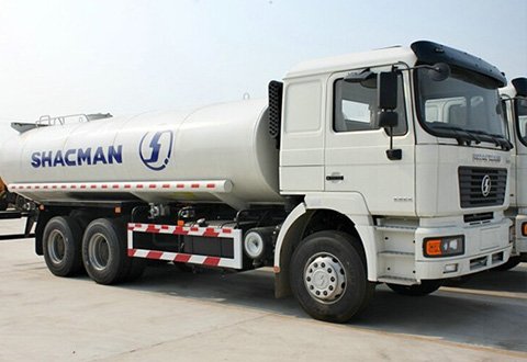 Shacman F2000 8X4 20-25m3 Oil  Tanker Truck